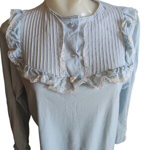 Medium Vintage Granny Long Sleeve Nightgown With Lace & Button Details 1970's